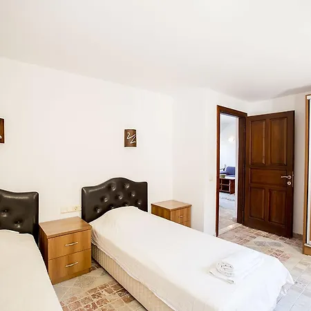 Apart Isik * Kalkan